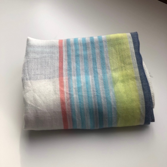 NWT Tommy Hilfiger Plaid Scarf - Picture 7 of 7